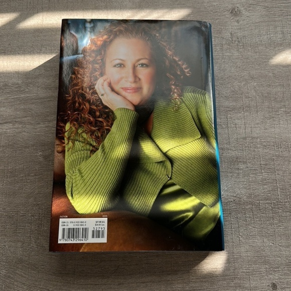 “Handle with Care”hardcover book by bestselling author Jodi Picoult NEVER OPENED - Picture 3 of 6